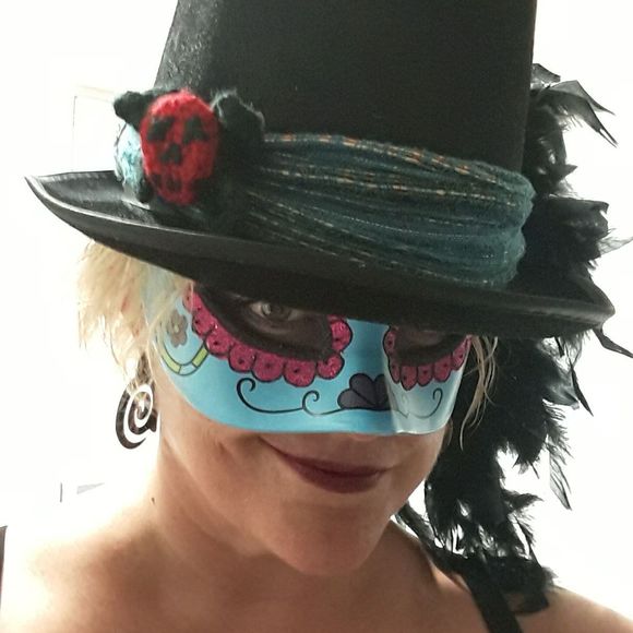 Meet your Posher, Tiffany - Picture 1 of 1